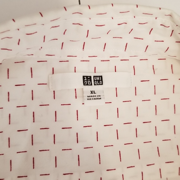 Uniqlo Button Up Down Men's Shirt - Picture 3 of 7